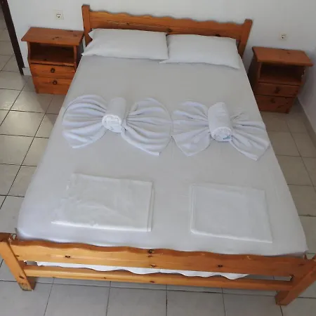 Nikos 3*