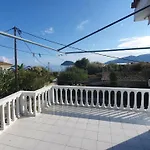 Nikos Apartmanhotel 3*