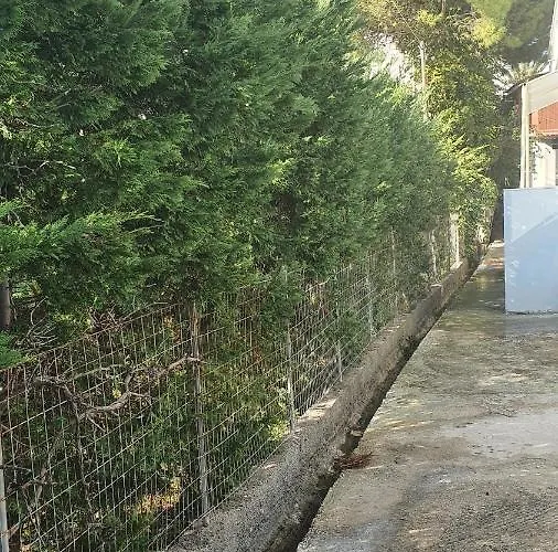 Nikos 公寓式酒店 3*