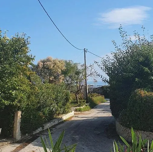 Nikos 3* لاغاناس