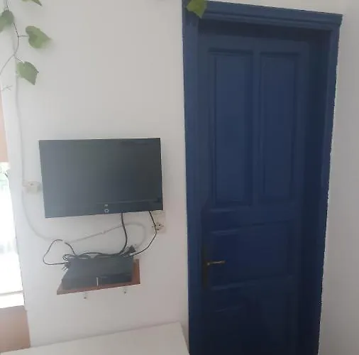 Nikos